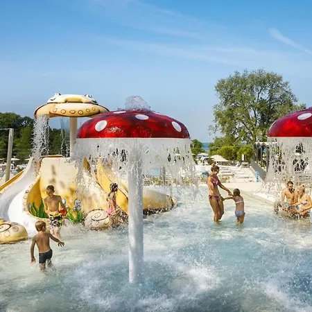 Mediterano Апартаменты Новиград