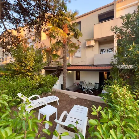 Mediterano Апартаменты Новиград